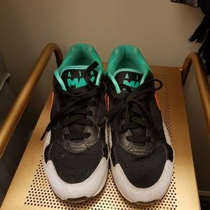 WOMENS Nike Air Max